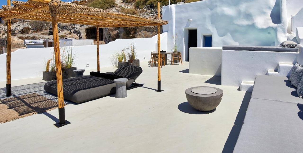 U & Me Suites Fira  Extérieur photo