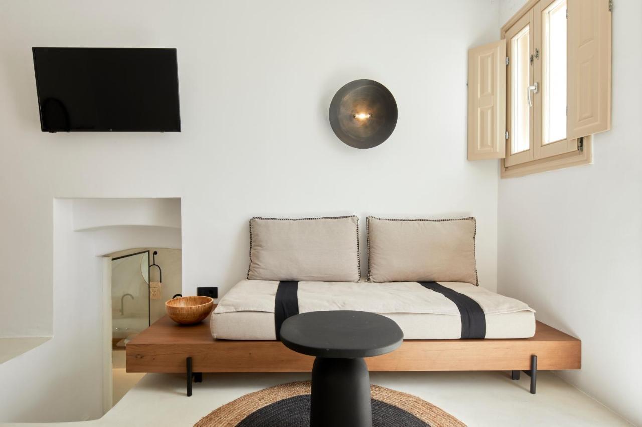 U & Me Suites Fira  Extérieur photo