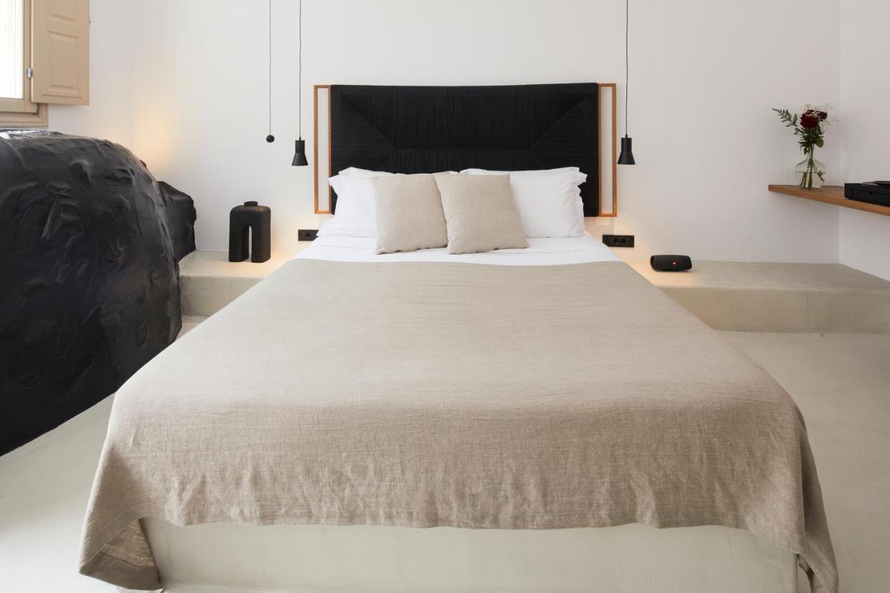 U & Me Suites Fira  Extérieur photo