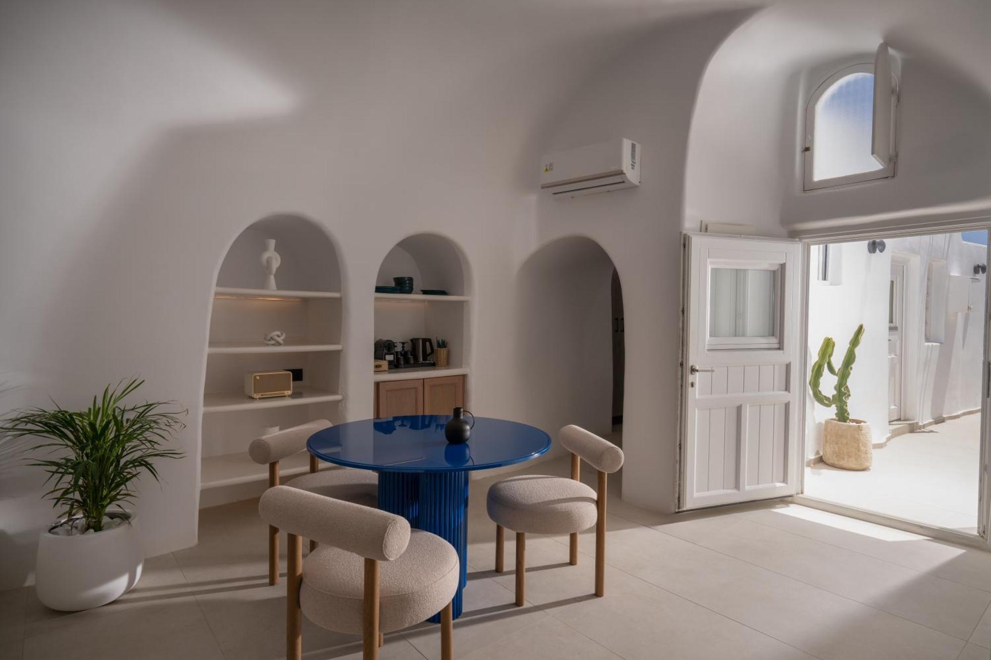 U & Me Suites Fira  Extérieur photo